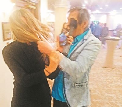 Бари Алибасов скрутил журналистку и получил микрофоном по лицу