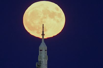 Китай раскрыл планы по исследованию Луны и Марса